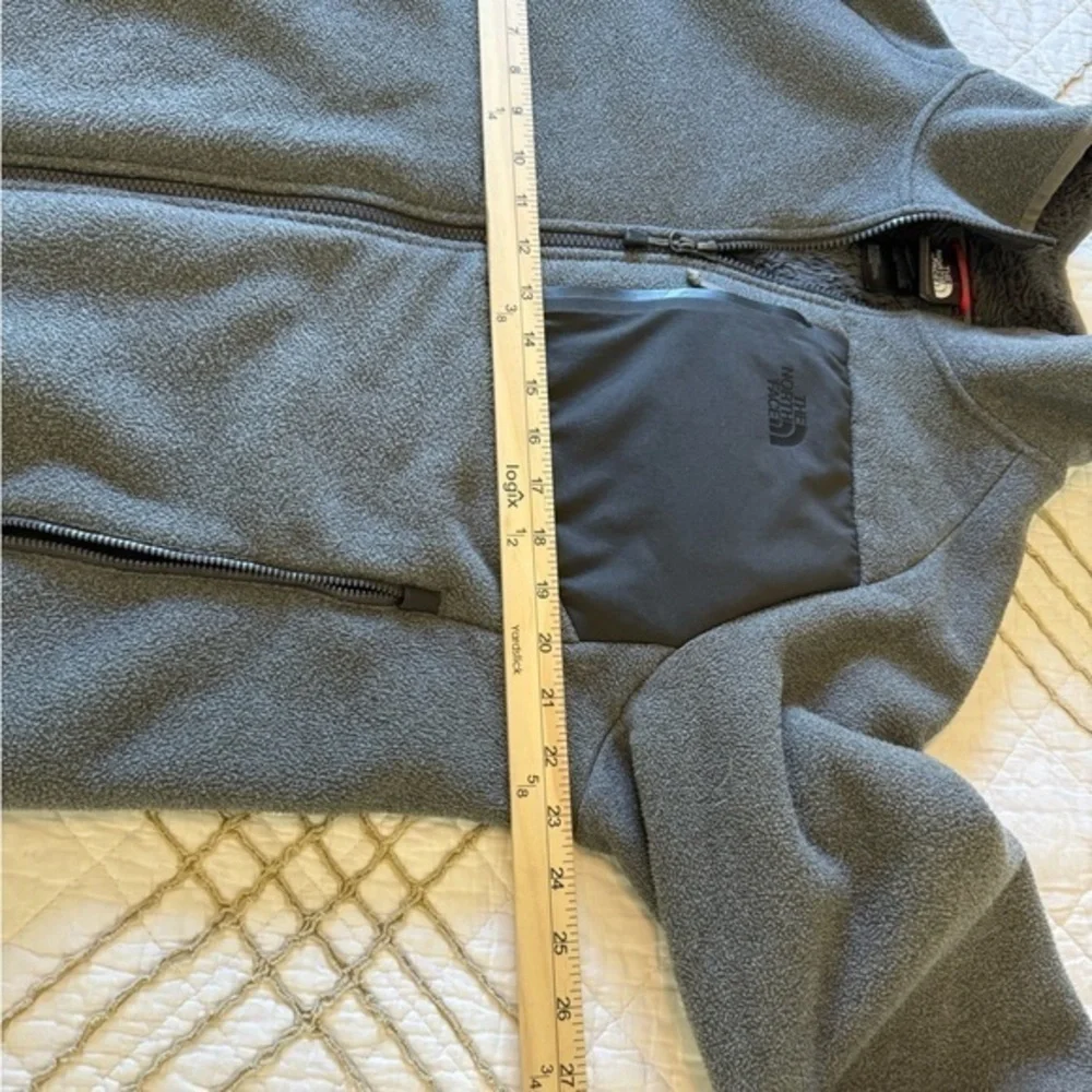 The North Face Men's F14 Black & Gray Long Sleeve Full‎ Zip Fleece Jacket Size L